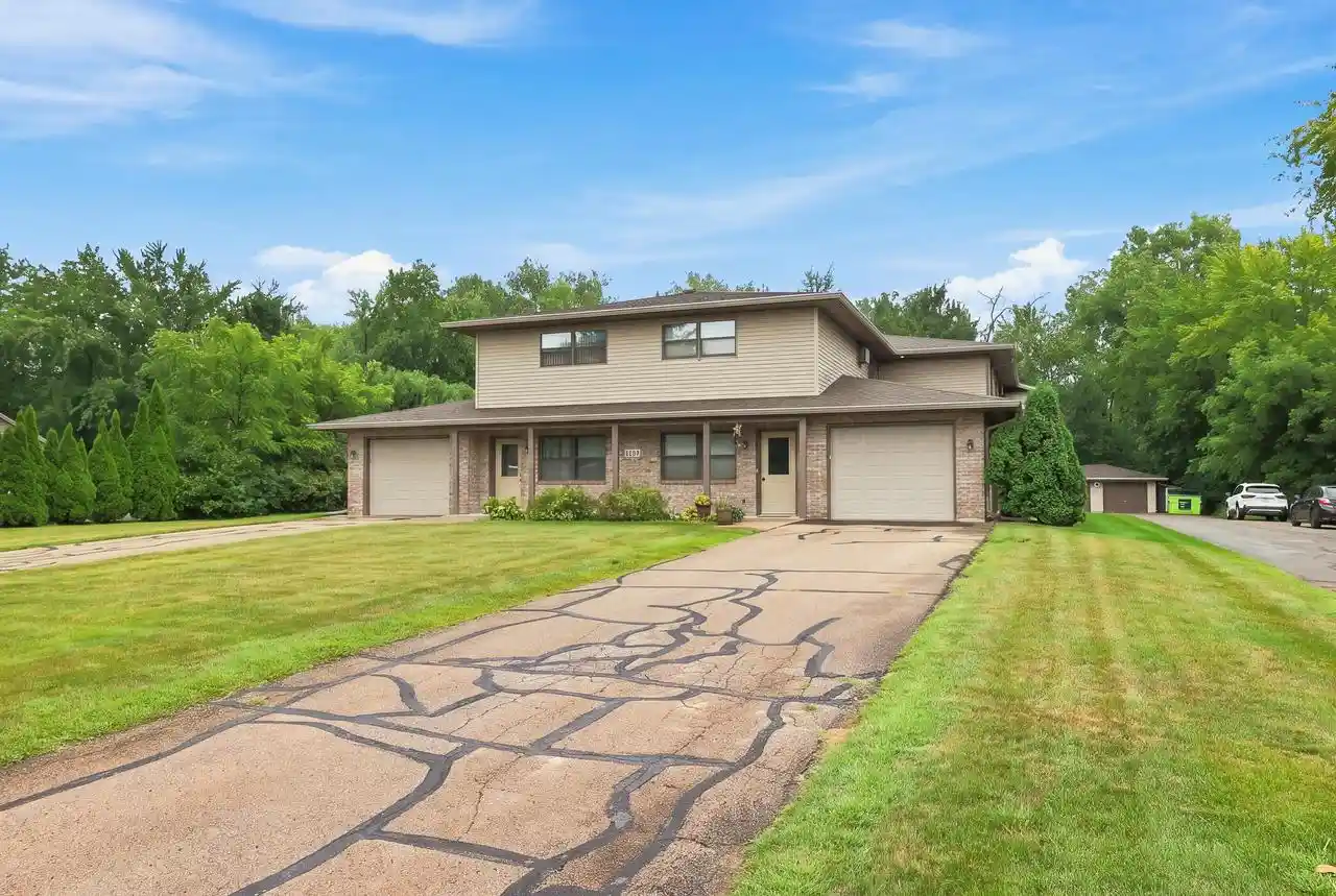 1st image of 840 E Beacon Avenue Avenue, New London, WI 54961 | MLS# 1977639