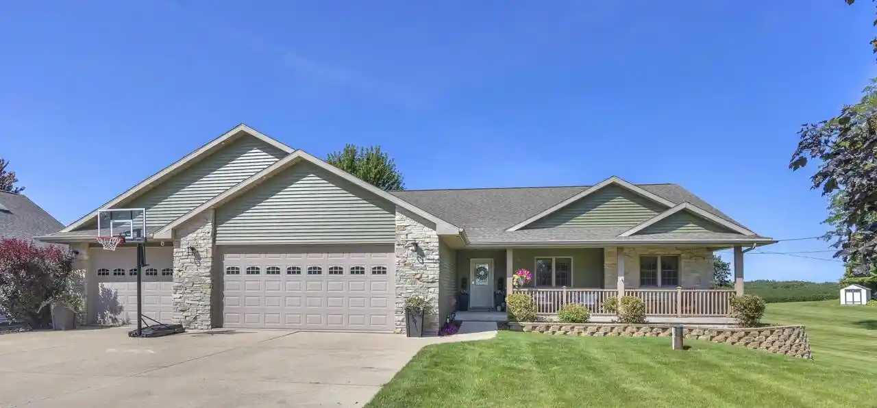 Photo 1 of Single family home for sale at 217 N Grant Street Street, Rosendale, WI 54974 | MLS# 1977644 | Listing updated on 2026-09-01