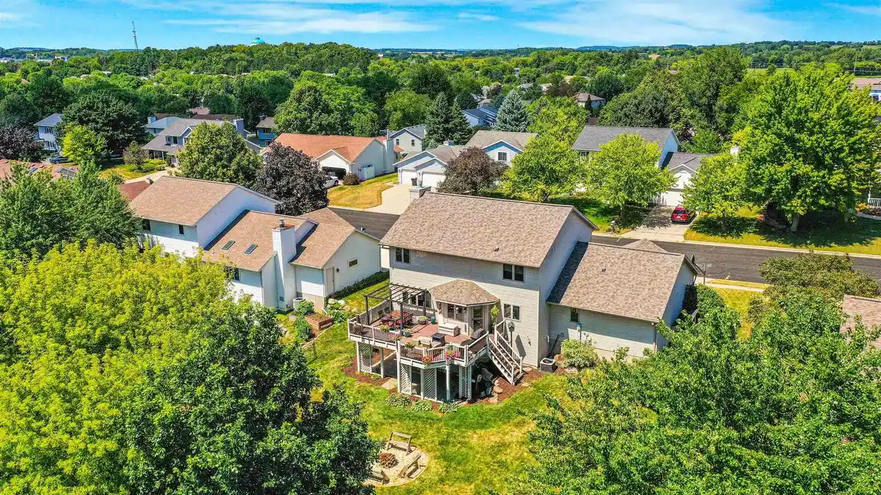 Photo 2 of Single family home for sale at 623 Overlook Terrace Terrace, Deforest, WI 53532 | MLS# 2031203 | Listing updated on 2026-08-28