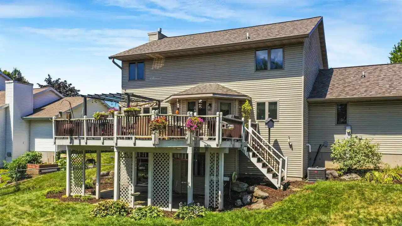 Photo 3 of Single family home for sale at 623 Overlook Terrace Terrace, Deforest, WI 53532 | MLS# 2031203 | Listing updated on 2026-08-28