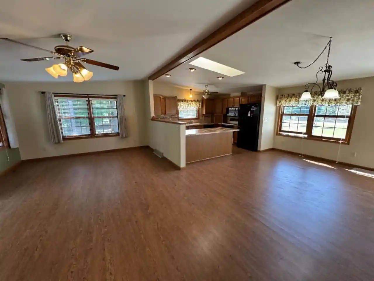 4th image of E846 Arrowhead Dr Dr, Waupaca, WI 54981 | MLS# 50331591