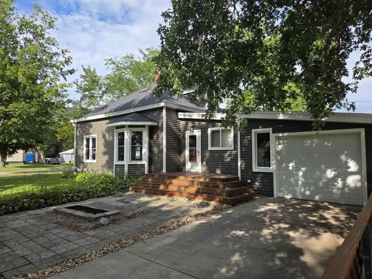 2nd image of 515 E Kinder Street Street, Richland Center, WI 53581 | MLS# 2031205