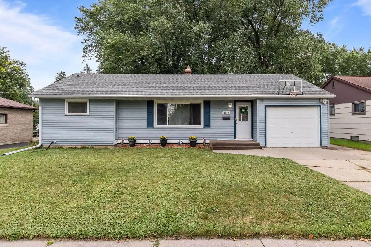 Photo 1 of Single family home for sale at 1530 S Walden Avenue Avenue, Appleton, WI 54915 | MLS# 50331580 | Listing updated on 2026-09-13