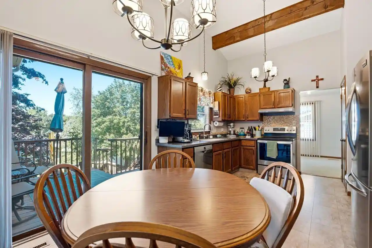 Photo 4 of Single family home for sale at 719 Wexford Way Way, Hartland, WI 53029 | MLS# 1977651 | Listing updated on 2026-09-14