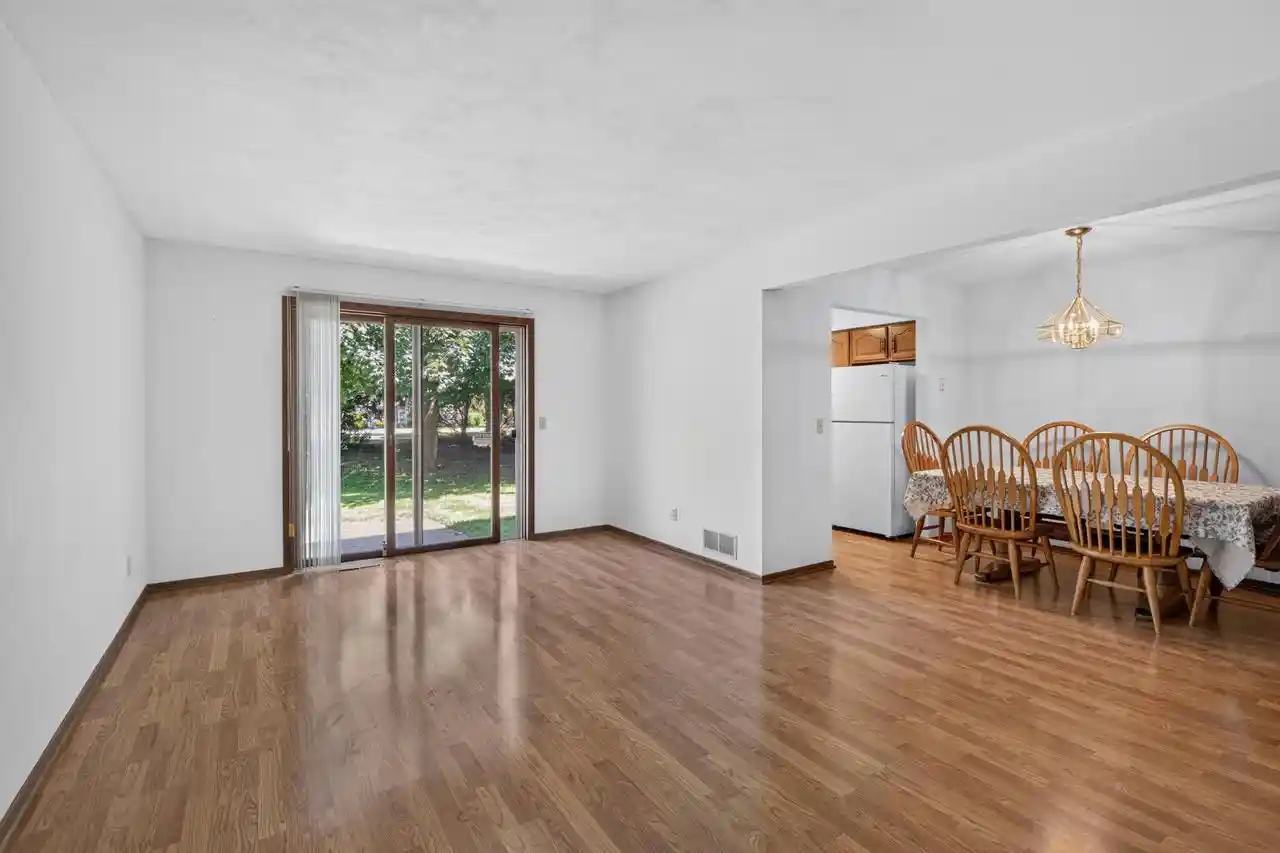 2nd image of W71n1044 Hampton Avenue Avenue, Cedarburg, WI 53012 | MLS# 1977657