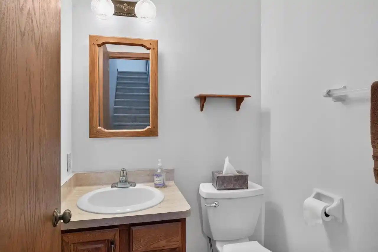 5th image of W71N1044 Hampton Avenue Avenue, Cedarburg, WI 53012 | MLS# 1977657