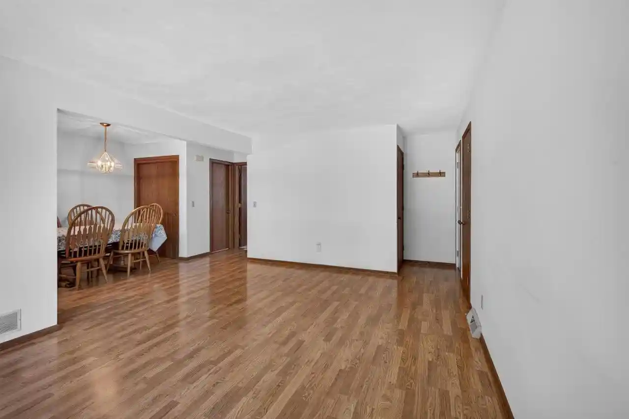 32nd image of W71n1044 Hampton Avenue Avenue, Cedarburg, WI 53012 | MLS# 1977657