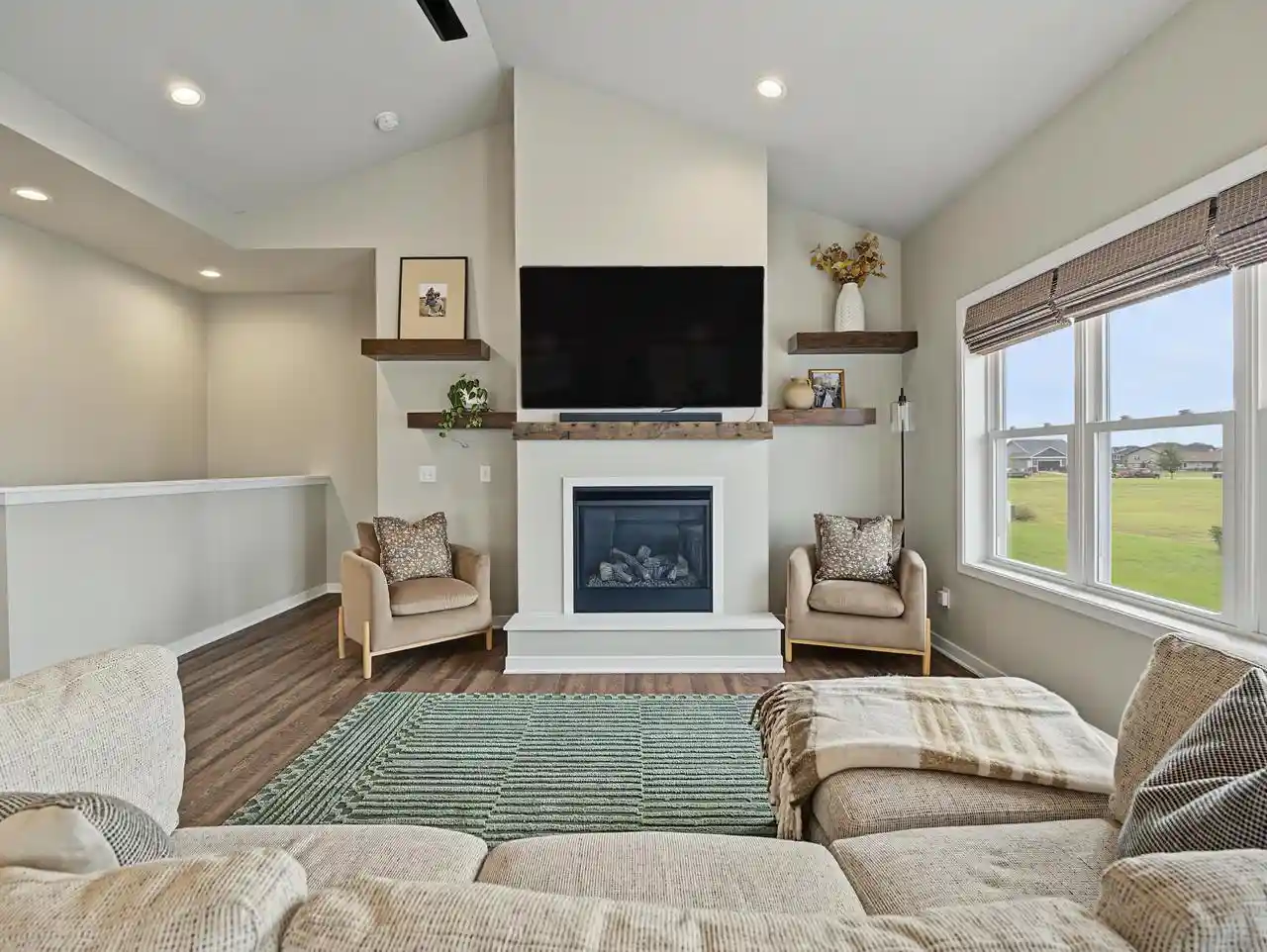 Photo 3 of Single family home for sale at 727 Badger Dr, Evansville, WI 53536 | MLS# 2031209 | Listing updated on 2026-09-22