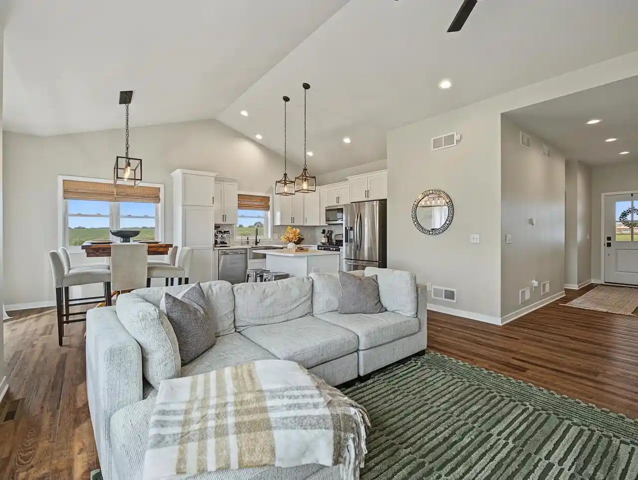 Photo 4 of Single family home for sale at 727 Badger Dr, Evansville, WI 53536 | MLS# 2031209 | Listing updated on 2026-09-22