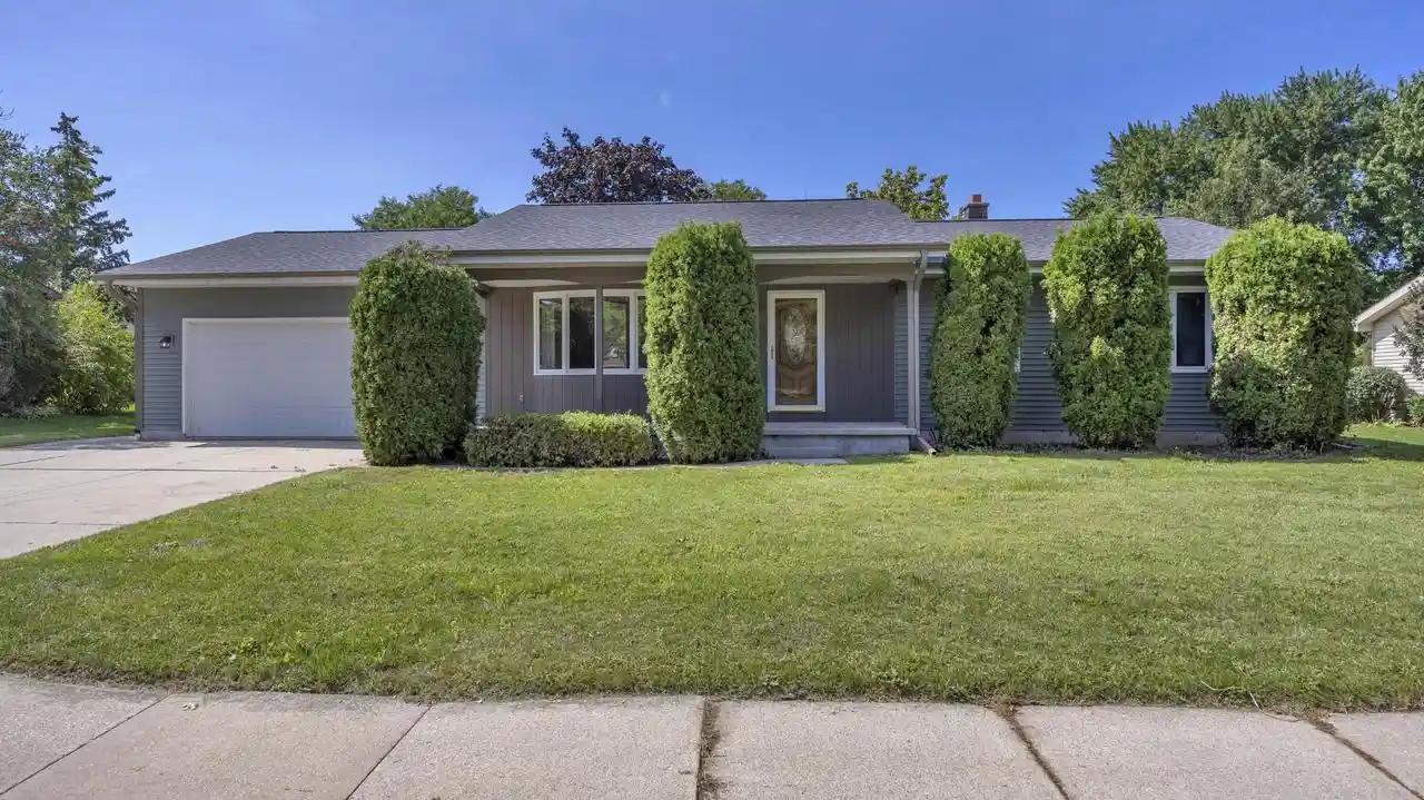 Photo 1 of Single family home for sale at 542 Wakefield Avenue Avenue, Fond Du Lac, WI 54935 | MLS# 1977665 | Listing updated on 2026-09-02
