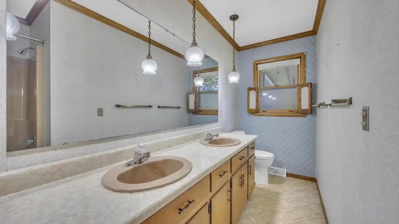 Photo 4 of Single family home for sale at 542 Wakefield Avenue Avenue, Fond Du Lac, WI 54935 | MLS# 1977665 | Listing updated on 2026-09-02