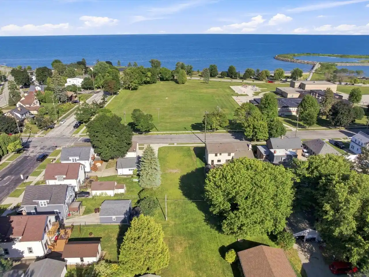 3rd image of 728 N 4Th Street Street, Manitowoc, WI 54220 | MLS# 1977677