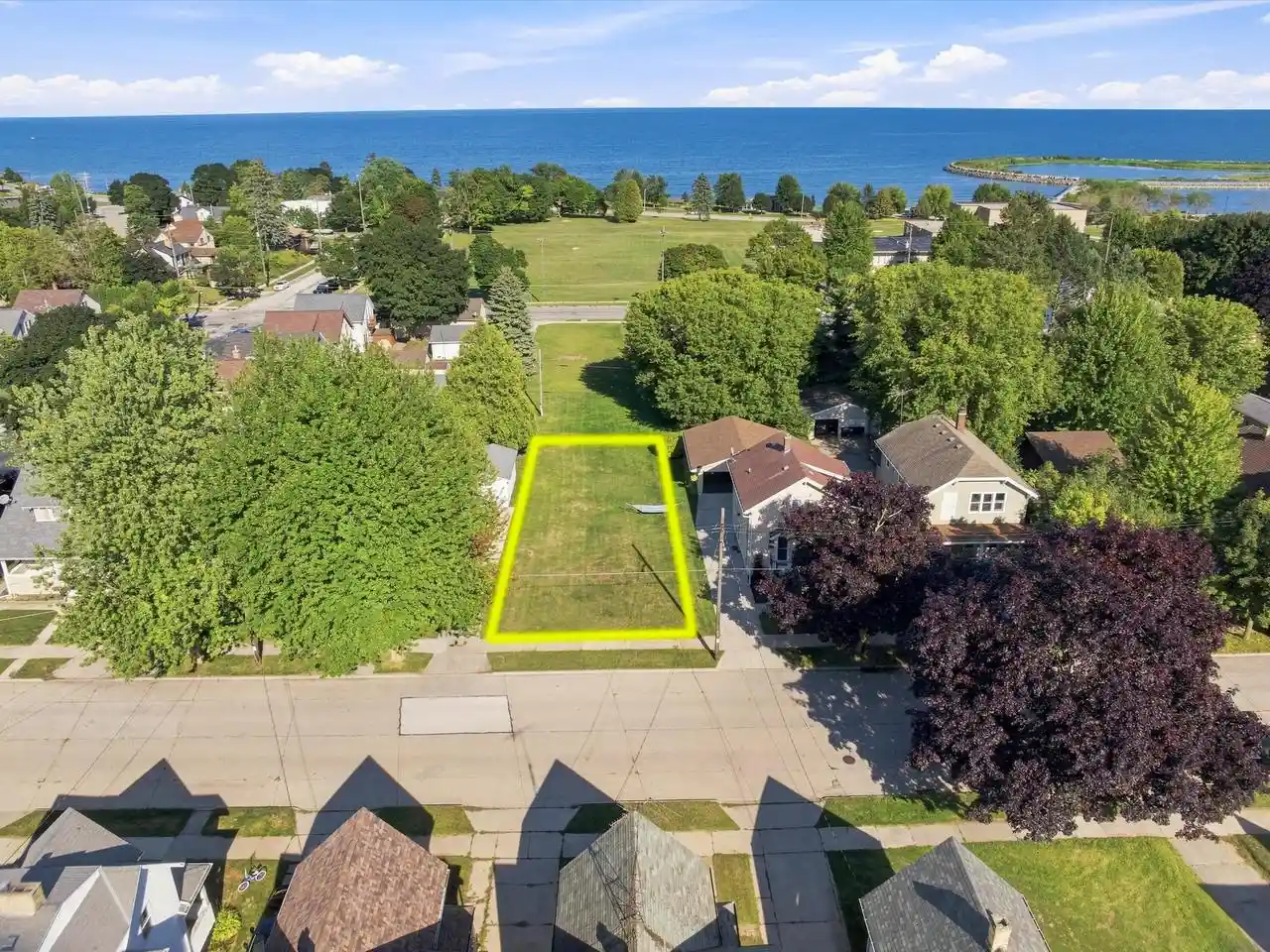 Photo 1 of Land for sale at 731 N 5th Street Street, Manitowoc, WI 54220 | MLS# 1977679 | Listing updated on 2026-08-25