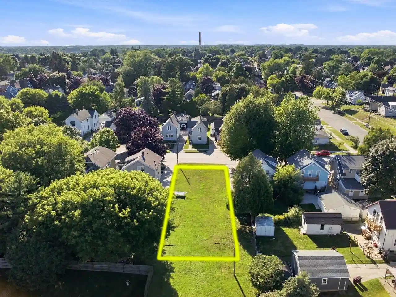 Photo 2 of Land for sale at 731 N 5th Street Street, Manitowoc, WI 54220 | MLS# 1977679 | Listing updated on 2026-08-25