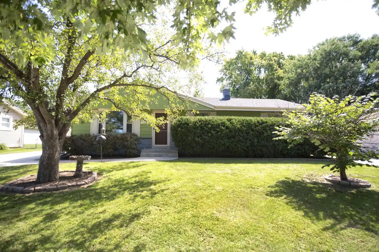 Photo 1 of Single family home for sale at 1505 Edgewood Avenue Avenue, South Milwaukee, WI 53172 | MLS# 1977682 | Listing updated on 2026-08-27