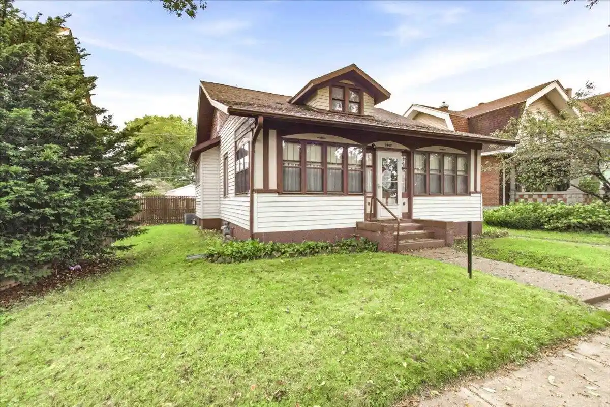 Photo 1 of Sale Pending at 1007 8th Street S Street S, La Crosse, WI 54601 | MLS# 1977684 | Listing updated on 2026-09-02