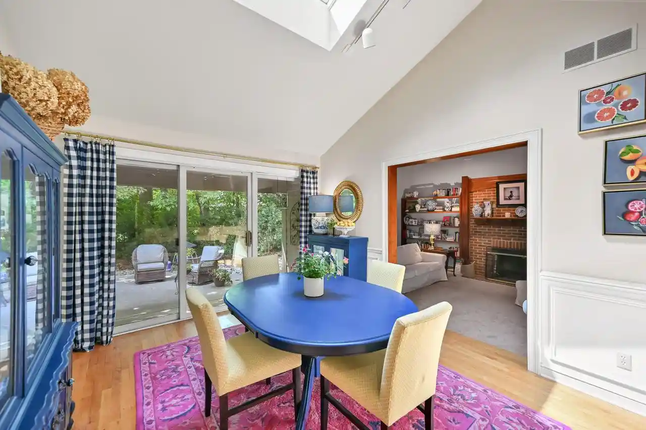5th image of 2835 W Golf Circle Circle, Mequon, WI 53092 | MLS# 1977688