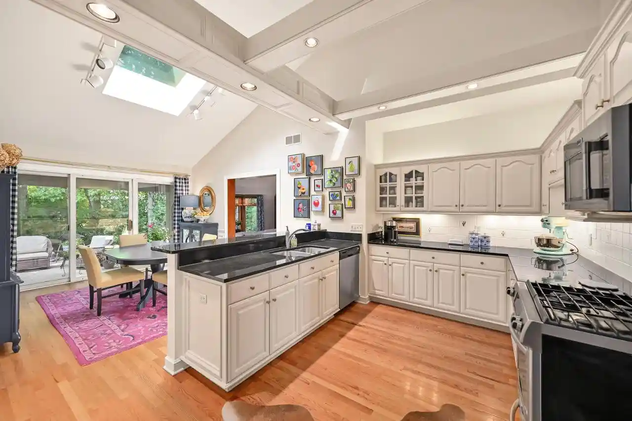 36th image of 2835 W Golf Circle Circle, Mequon, WI 53092 | MLS# 1977688