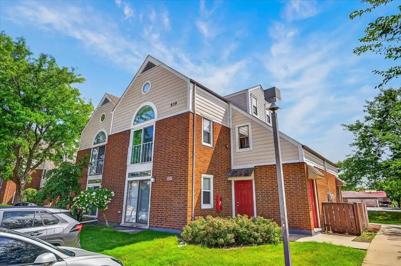 3rd image of 539 D'Onofrio Dr Dr #1, Madison, WI 53719 | MLS# 2031224