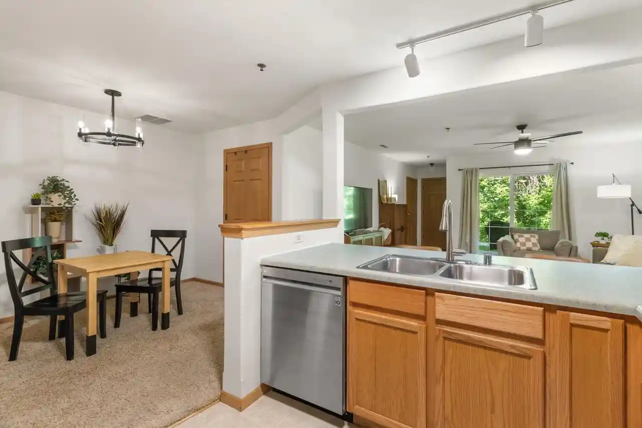 5th image of 5354 Congress Avenue Avenue #1, Madison, WI 53718 | MLS# 2031225