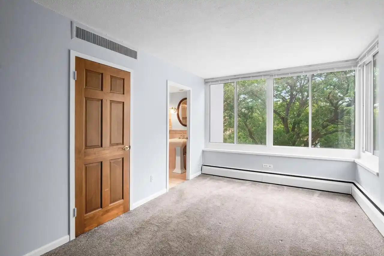 Photo 3 of Condo for sale at 1409 N Prospect Avenue Avenue #401, Milwaukee, WI 53202 | MLS# 1977693 | Listing updated on 2026-09-14