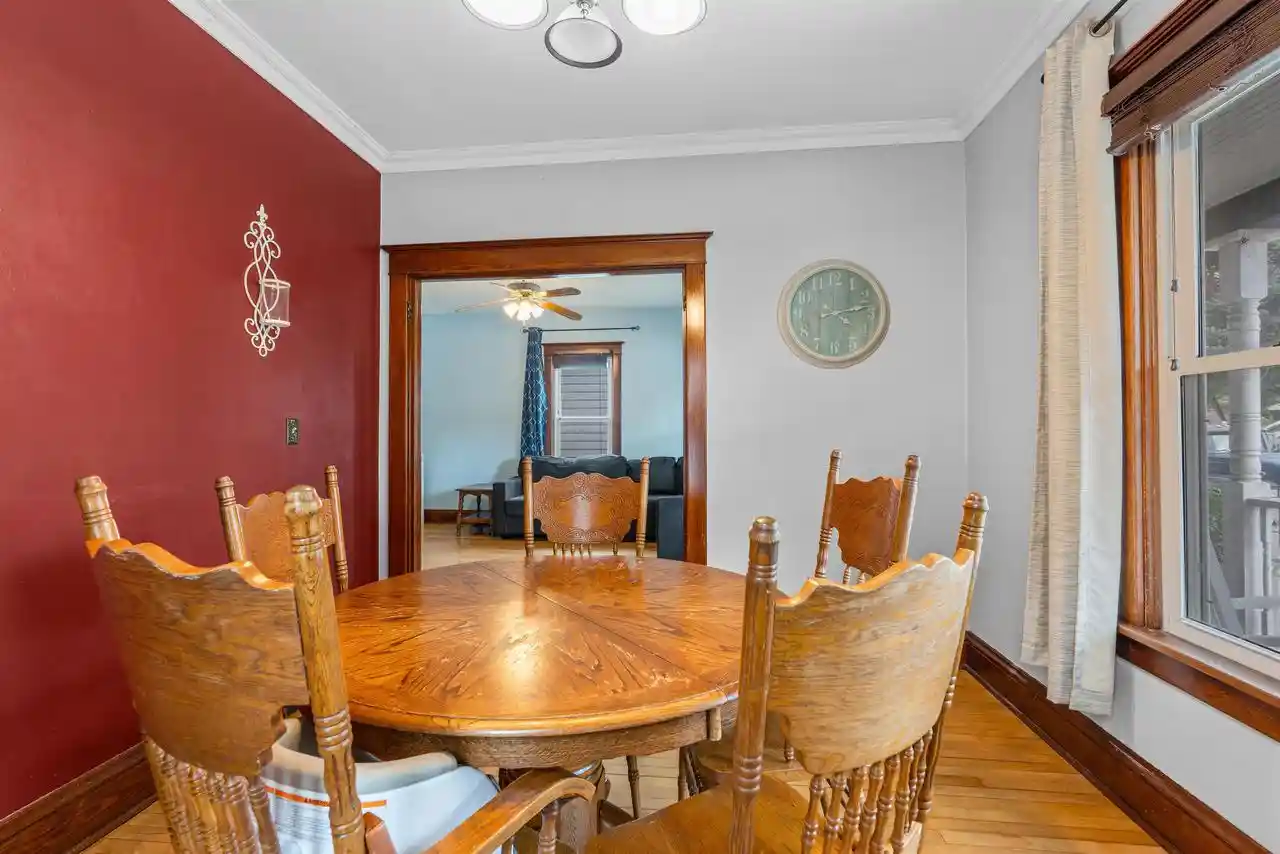 3rd image of 246 W 16Th Avenue Avenue, Oshkosh, WI 54902 | MLS# 50331616