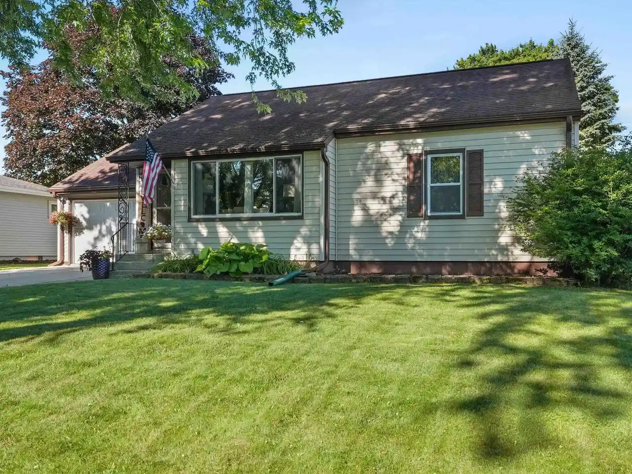 1st image of 315 Parker Avenue Avenue, Algoma, WI 54201 | MLS# 50331617