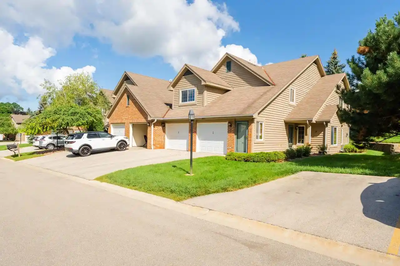 1st image of 18600 Brookfield Lake Dr Dr #53, Brookfield, WI 53045 | MLS# 1977696