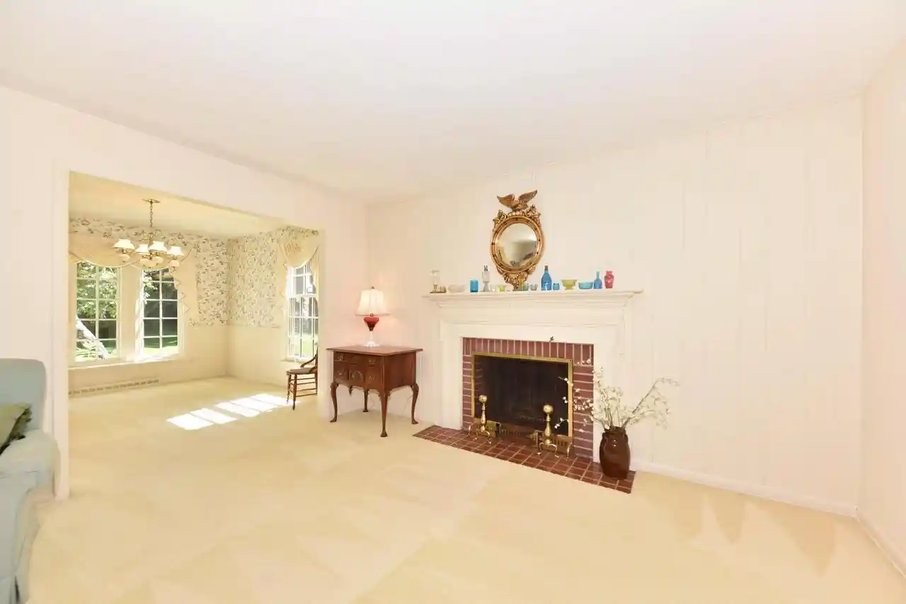 3rd image of 7758 N Berwyn Avenue Avenue, Glendale, WI 53209 | MLS# 1977702