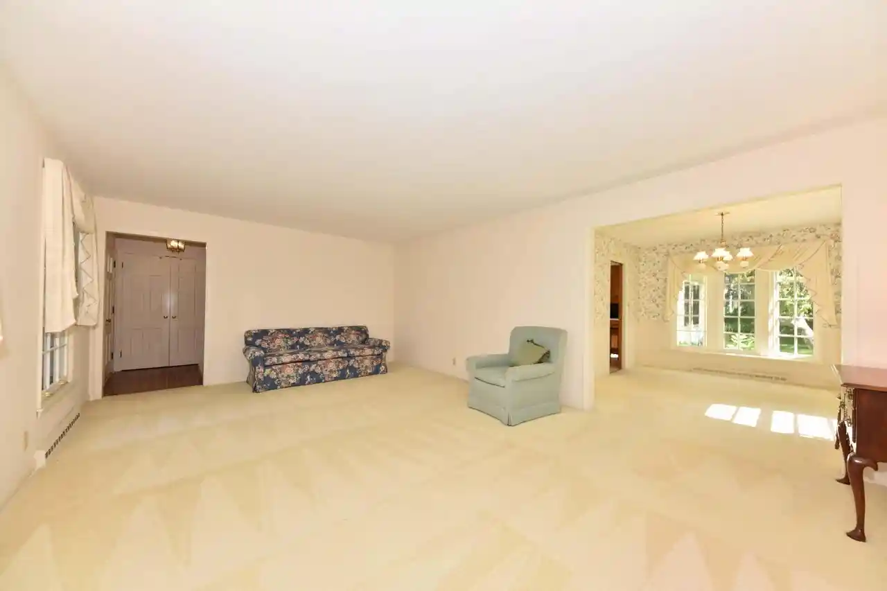4th image of 7758 N Berwyn Avenue Avenue, Glendale, WI 53209 | MLS# 1977702