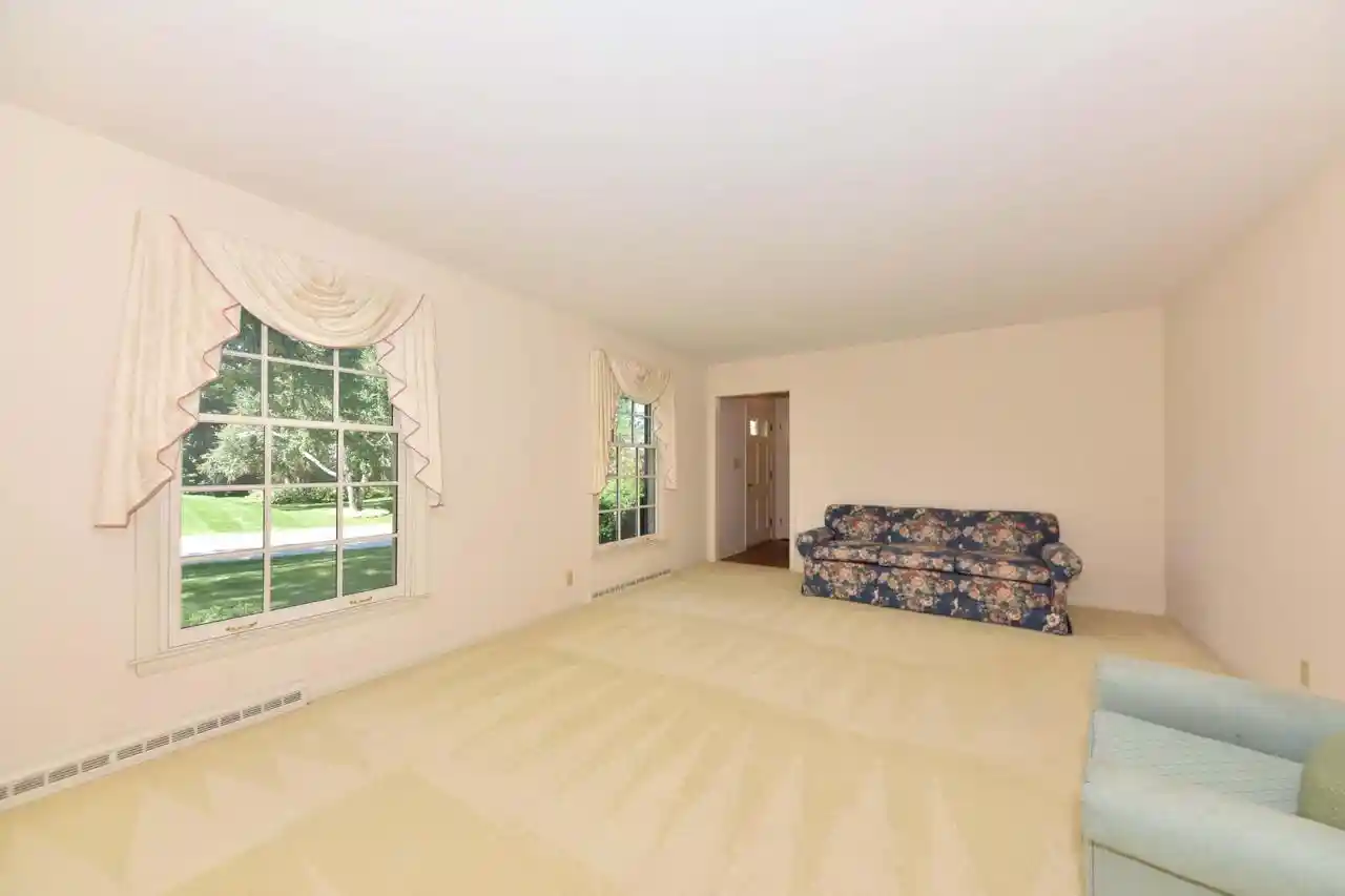 5th image of 7758 N Berwyn Avenue Avenue, Glendale, WI 53209 | MLS# 1977702