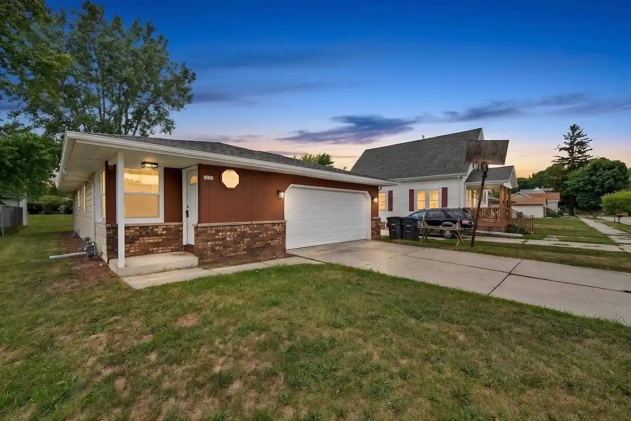 1st image of 1420 N 27th Street Street, Sheboygan, WI 53081 | MLS# 50331624
