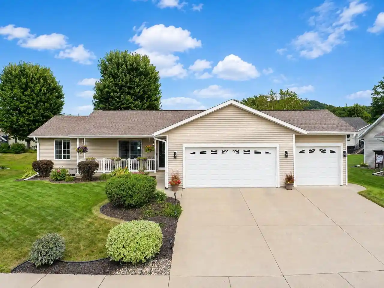 Photo 1 of Sale Pending at 1909 Viking Avenue Avenue, Holmen, WI 54636 | MLS# 1977707 | Listing updated on 2026-09-07