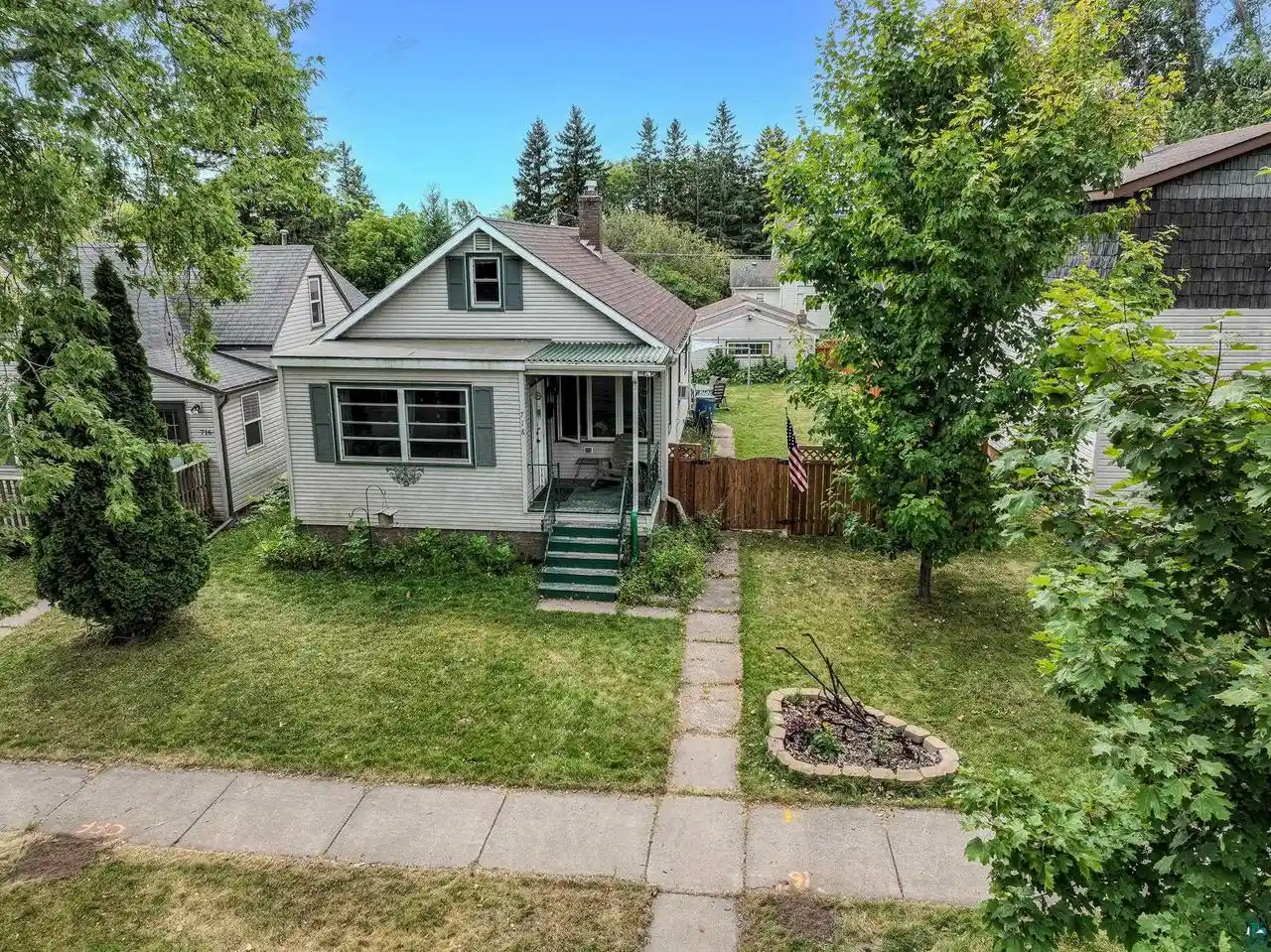 1st image of 718 Broadway St St, Superior, WI 54880 | MLS# 6127590