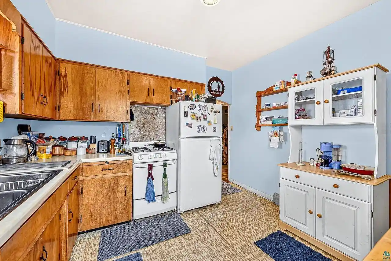32nd image of 718 Broadway St St, Superior, WI 54880 | MLS# 6127590