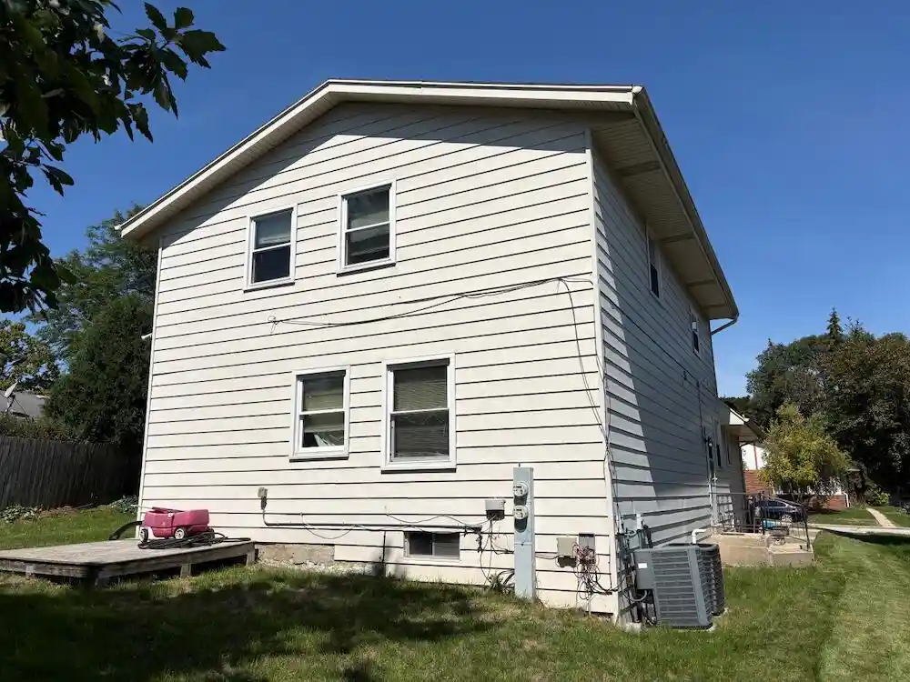 3rd image of 4449 W Tesch Avenue Avenue, Greenfield, WI 53220 | MLS# 1977718