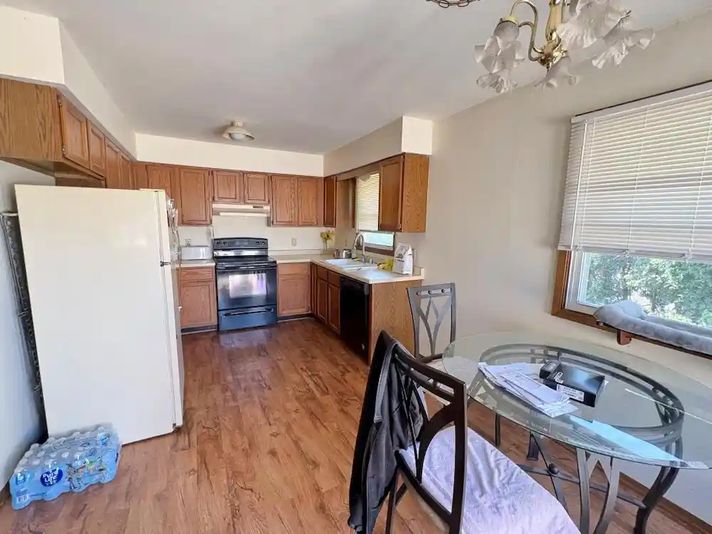 5th image of 4449 W Tesch Avenue Avenue, Greenfield, WI 53220 | MLS# 1977718