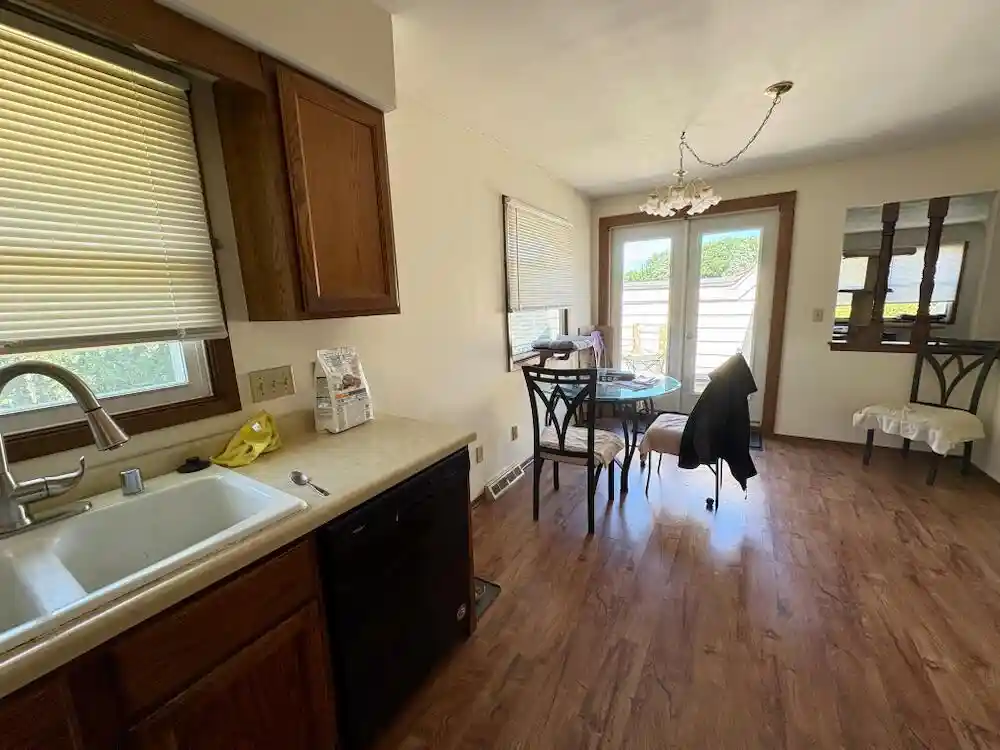 10th image of 4449 W Tesch Avenue Avenue, Greenfield, WI 53220 | MLS# 1977718