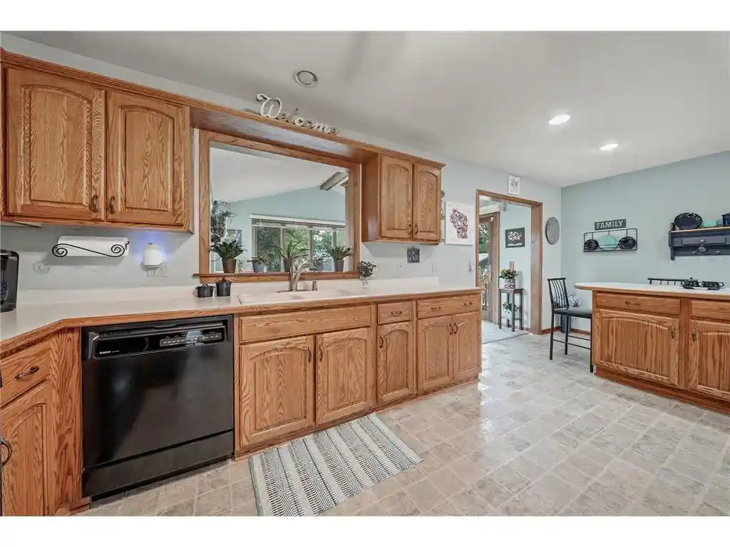 4th image of 1401 Dover Street Street, Chippewa Falls, WI 54729 | MLS# 7133332