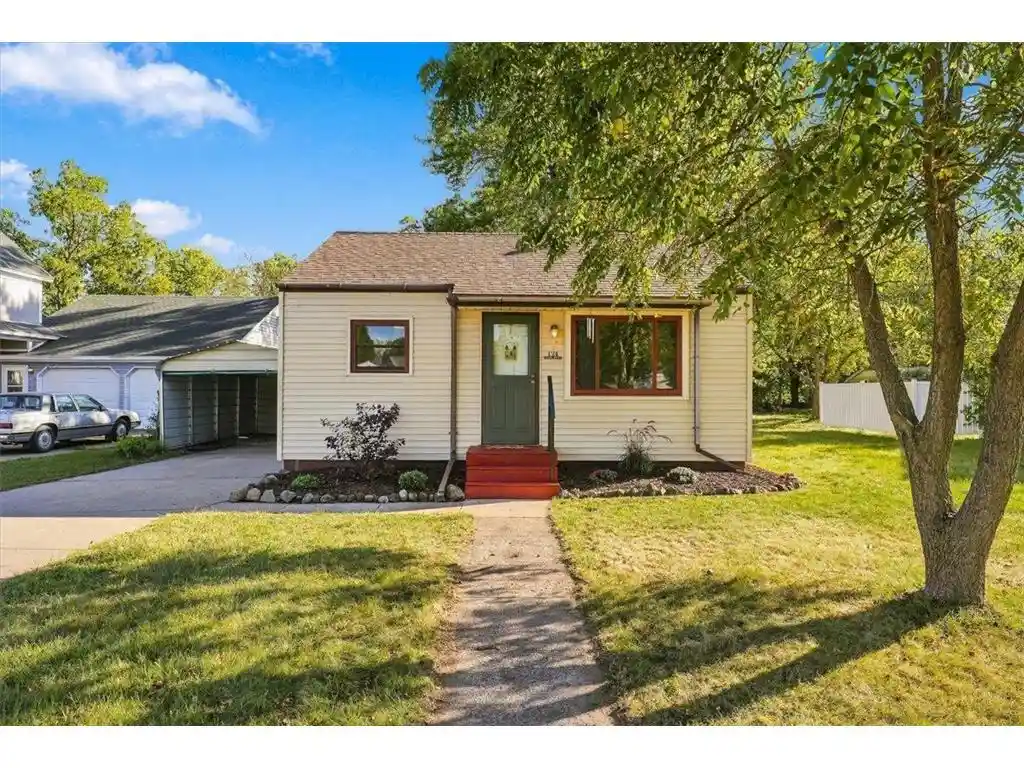 Photo 1 of Single family home for sale at 124 W 6th Street, New Richmond, WI 54017 | MLS# 7117066 | Listing updated on 2026-09-22