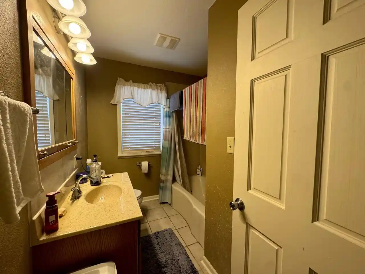 Photo 4 of Single family home for sale at 7812 40Th Avenue Avenue, Kenosha, WI 53142 | MLS# 1977729 | Listing updated on 2026-09-09