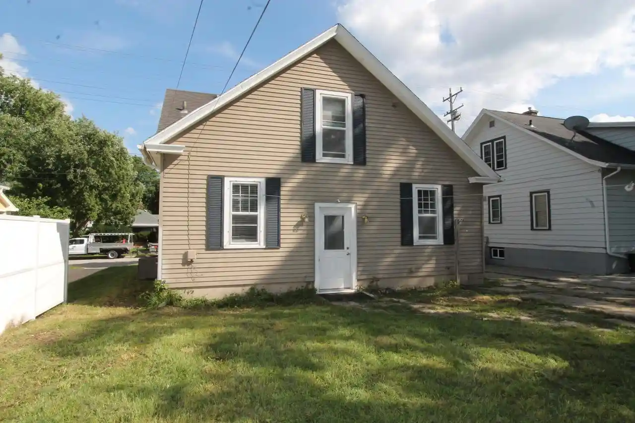 Photo 4 of Single family home for sale at 181 Kendall Street Street, Burlington, WI 53105 | MLS# 1977737 | Listing updated on 2026-08-25