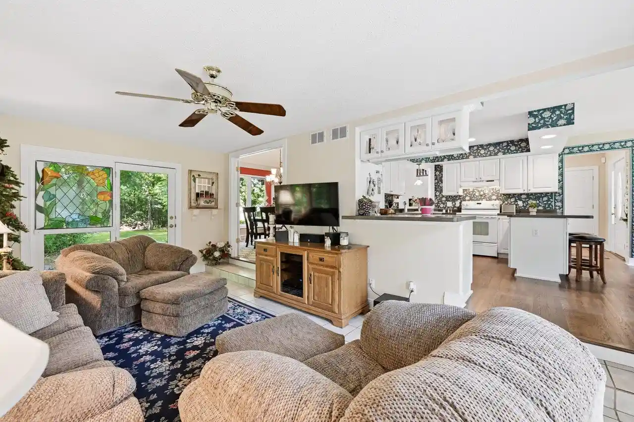 2nd image of 4120 W Puetz Road Road, Franklin, WI 53132 | MLS# 1977748