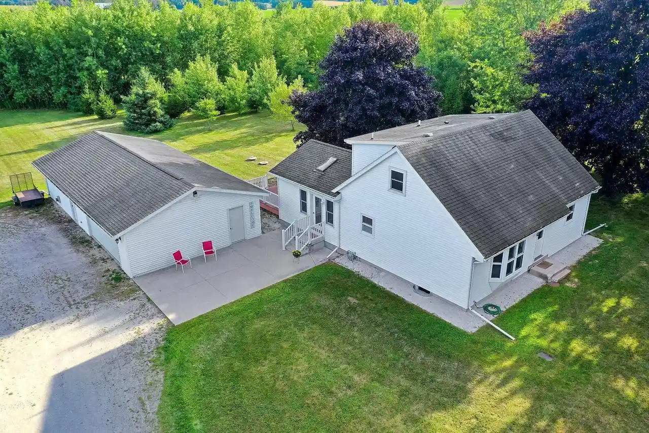 1st image of 5531 Luckow Lane Lane, Manitowoc, WI 54220 | MLS# 1977750