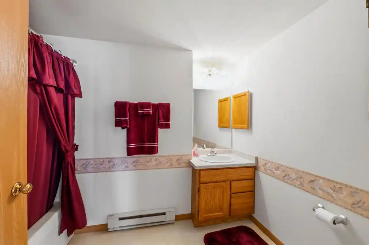 4th image of 212 S Mountin Dr Dr, Mayville, WI 53050 | MLS# 2031271