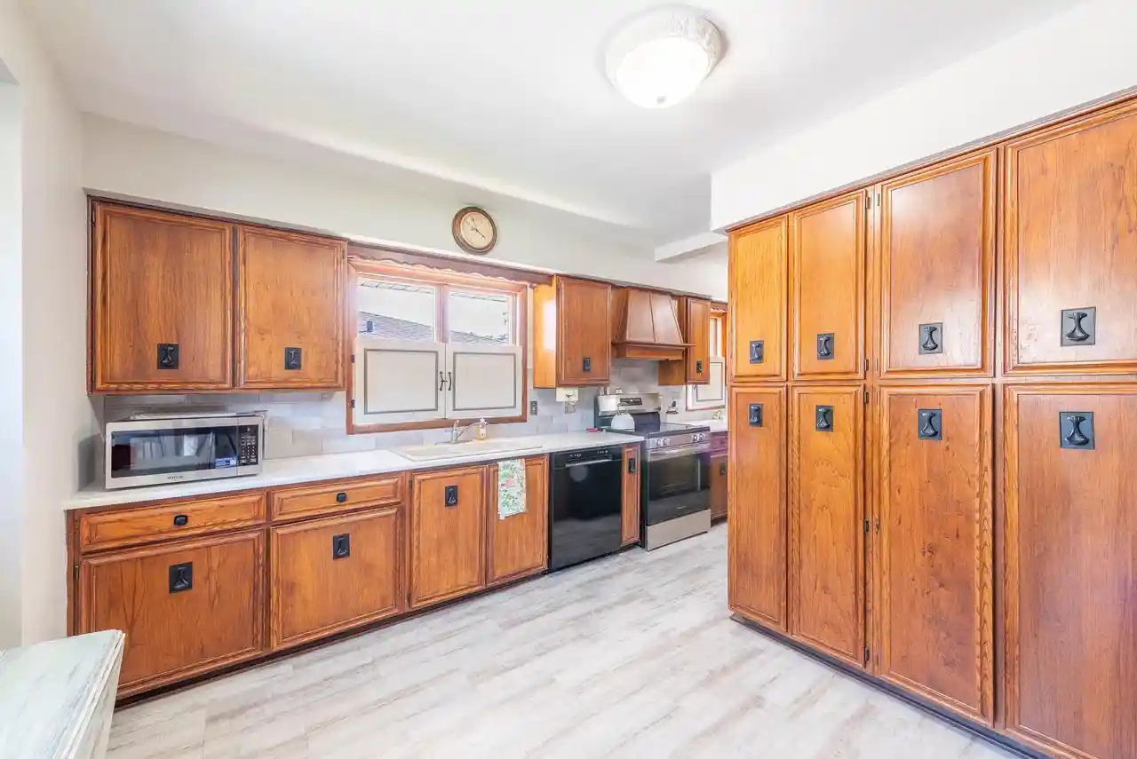 Photo 2 of Single family home for sale at 5915 43rd Avenue Avenue, Kenosha, WI 53144 | MLS# 1977763 | Listing updated on 2026-09-15