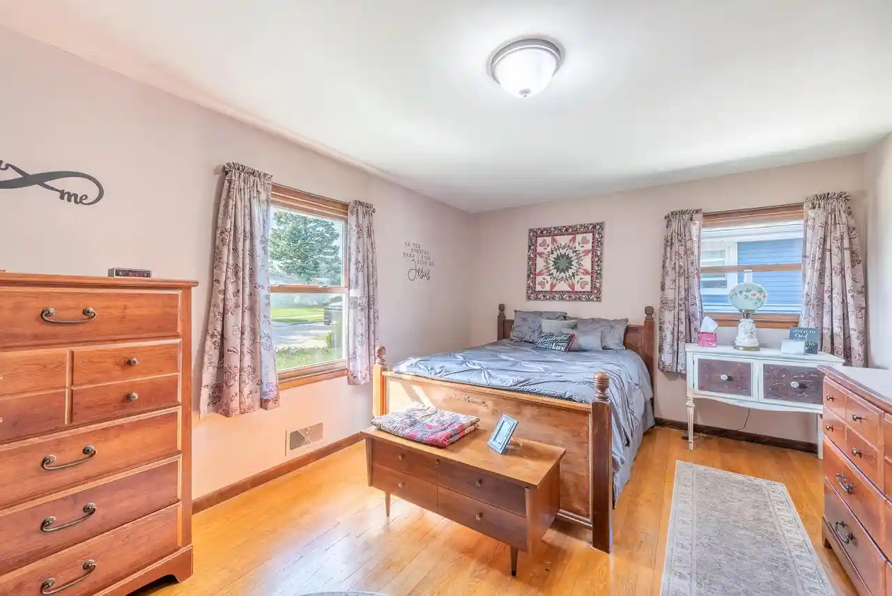 Photo 4 of Single family home for sale at 5915 43Rd Avenue Avenue, Kenosha, WI 53144 | MLS# 1977763 | Listing updated on 2026-09-15