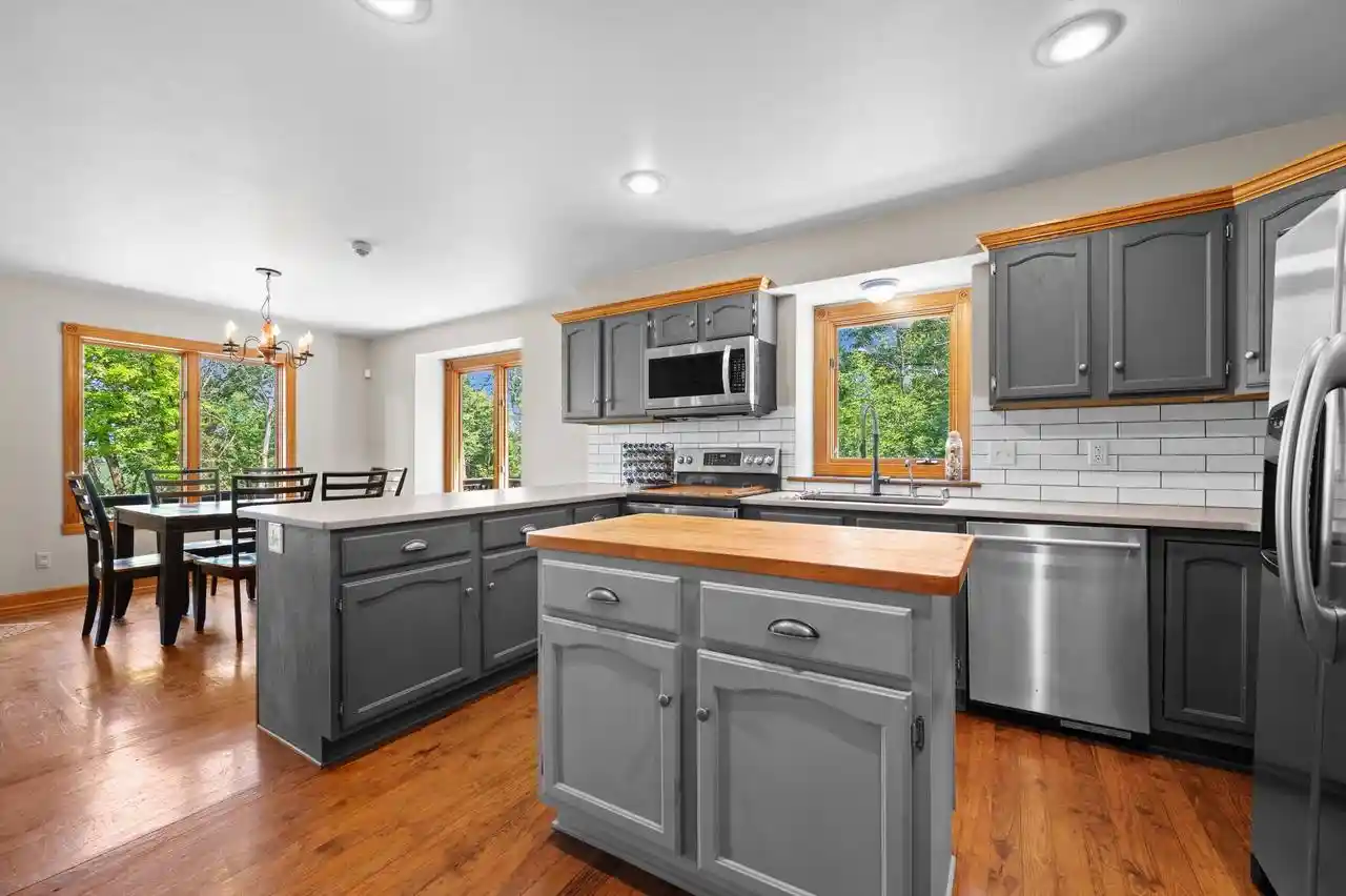 3rd image of N71W31034 Lower Club Circle W Circle W, Hartland, WI 53029 | MLS# 1977766