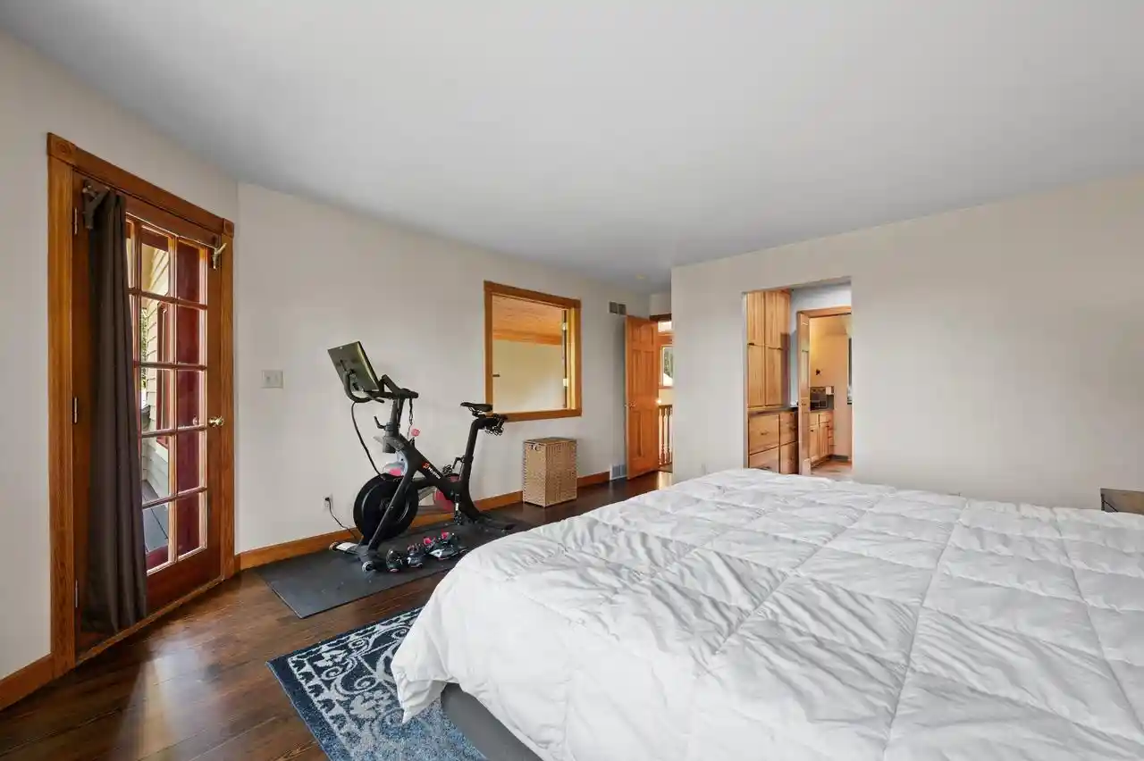 5th image of N71W31034 Lower Club Circle W Circle W, Hartland, WI 53029 | MLS# 1977766