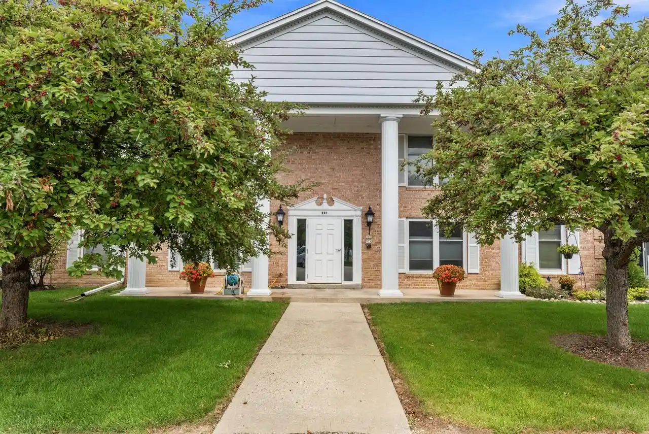 Photo 1 of Condo for sale at 940 W Heritage Ct #104, Mequon, WI 53092 | MLS# 1977787 | Listing updated on 2026-09-18